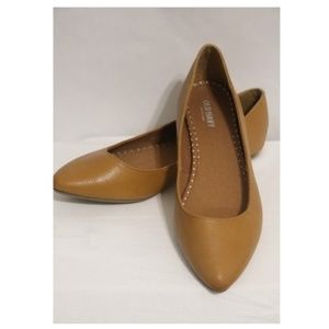 OLD NAVY SIZE 8 PU POINTY BALLET FLATS - 1095HH